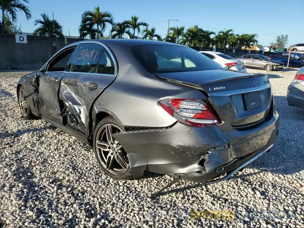 3 Photograph of a damaged car WDDZF4JB3KA666723 MERCEDES-BENZ E-CLASS 2019