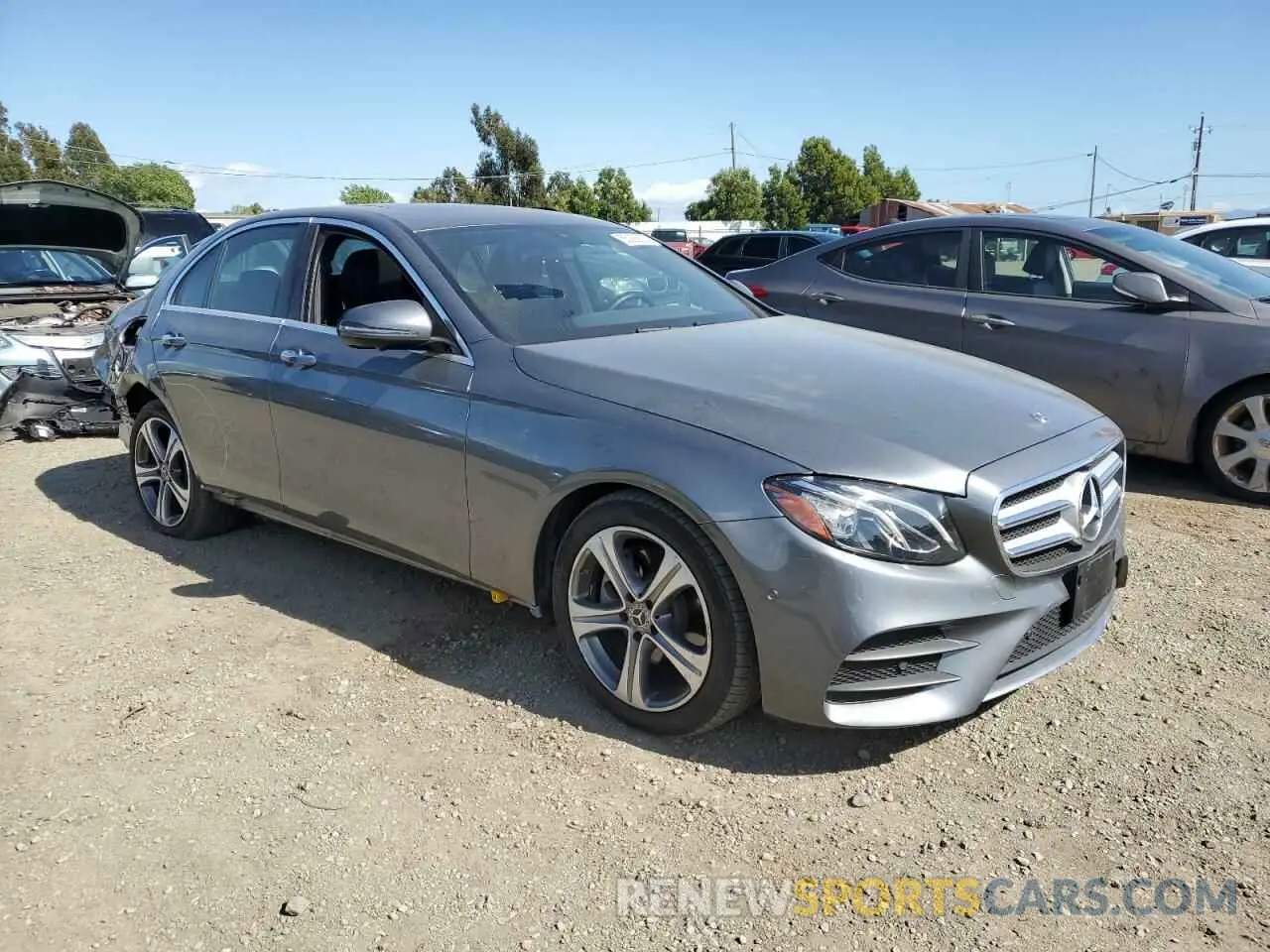 4 Photograph of a damaged car WDDZF4JB4KA528818 MERCEDES-BENZ E-CLASS 2019