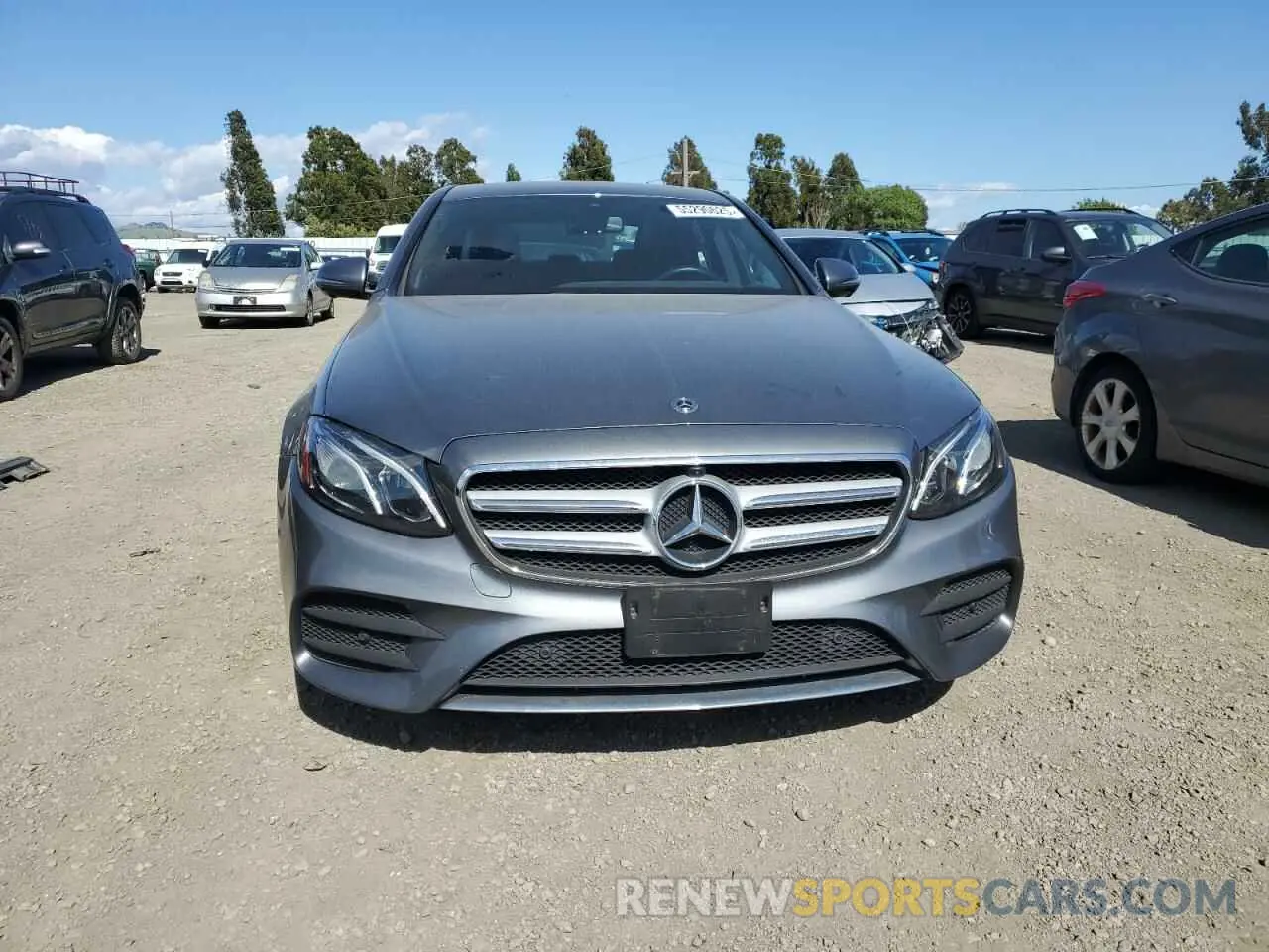 5 Photograph of a damaged car WDDZF4JB4KA528818 MERCEDES-BENZ E-CLASS 2019