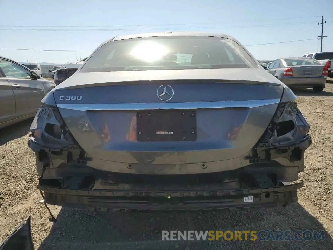 6 Photograph of a damaged car WDDZF4JB4KA528818 MERCEDES-BENZ E-CLASS 2019