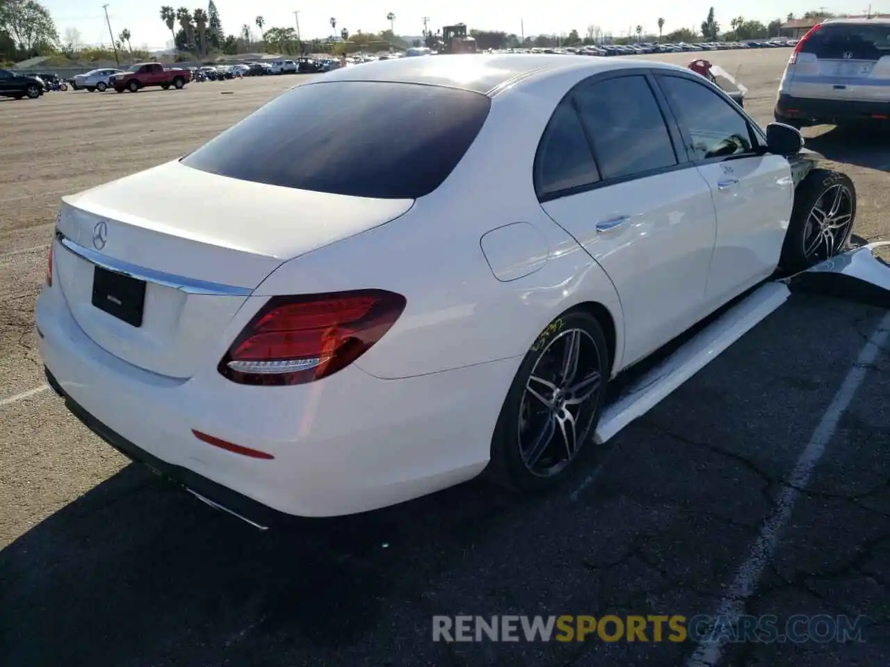 4 Photograph of a damaged car WDDZF4JB4KA624724 MERCEDES-BENZ E-CLASS 2019