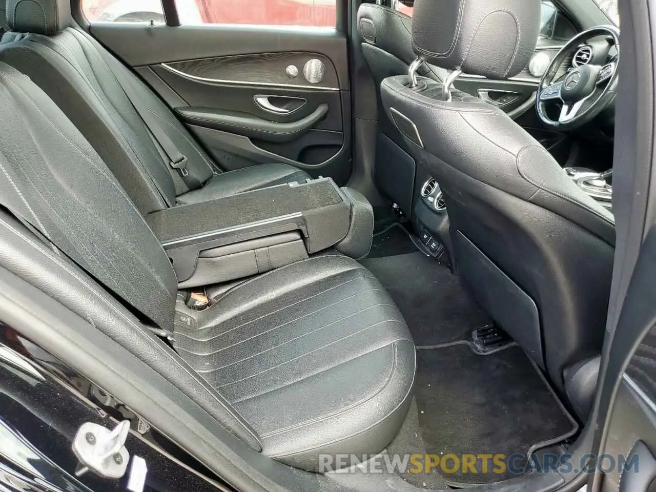 10 Photograph of a damaged car WDDZF4JB5KA489026 MERCEDES-BENZ E-CLASS 2019