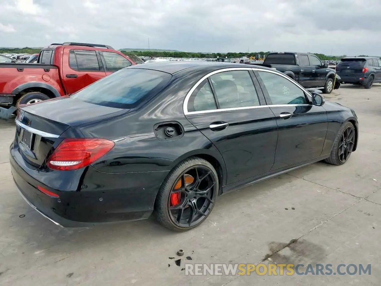 3 Photograph of a damaged car WDDZF4JB5KA489026 MERCEDES-BENZ E-CLASS 2019