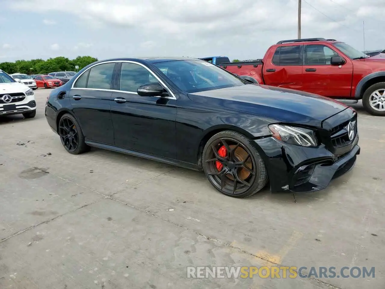 4 Photograph of a damaged car WDDZF4JB5KA489026 MERCEDES-BENZ E-CLASS 2019