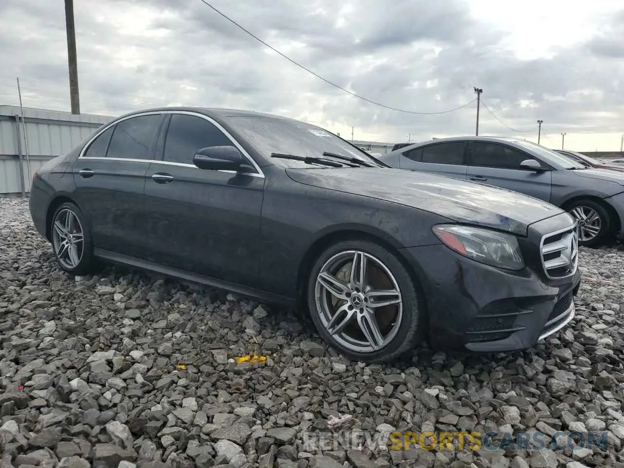 4 Photograph of a damaged car WDDZF4JB5KA527970 MERCEDES-BENZ E-CLASS 2019