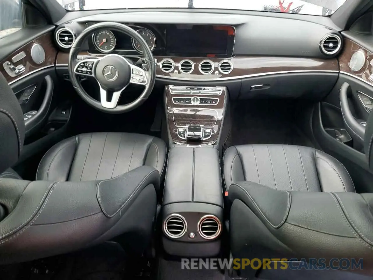 8 Photograph of a damaged car WDDZF4JB5KA527970 MERCEDES-BENZ E-CLASS 2019