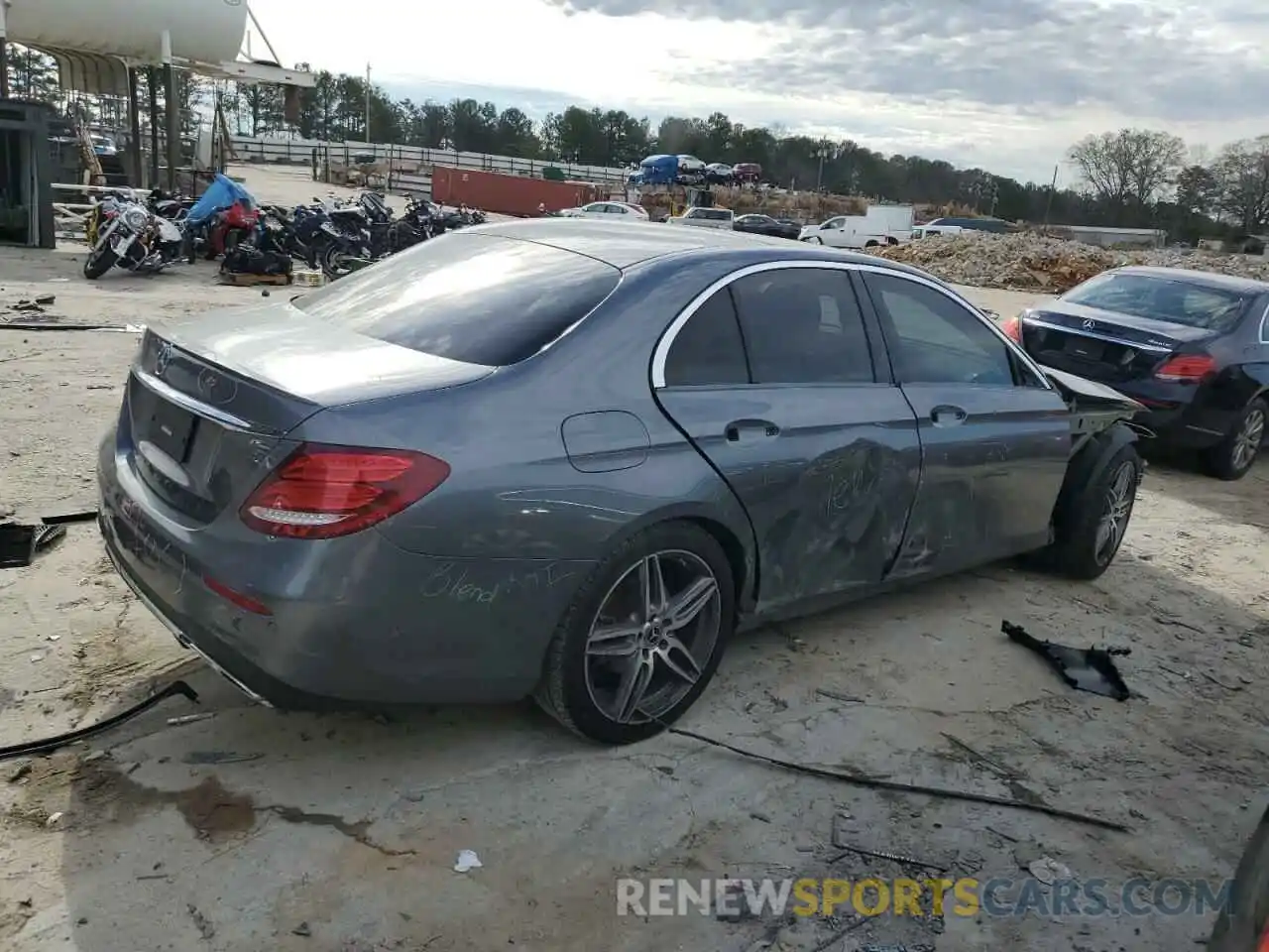 3 Photograph of a damaged car WDDZF4JB5KA583231 MERCEDES-BENZ E-CLASS 2019