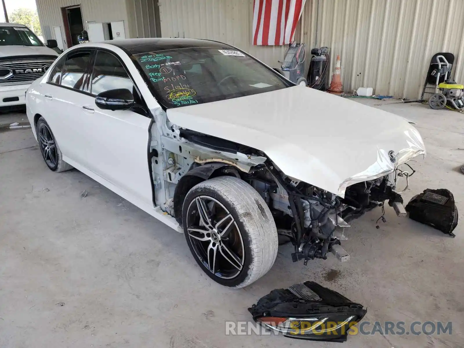 1 Photograph of a damaged car WDDZF4JB5KA597291 MERCEDES-BENZ E CLASS 2019