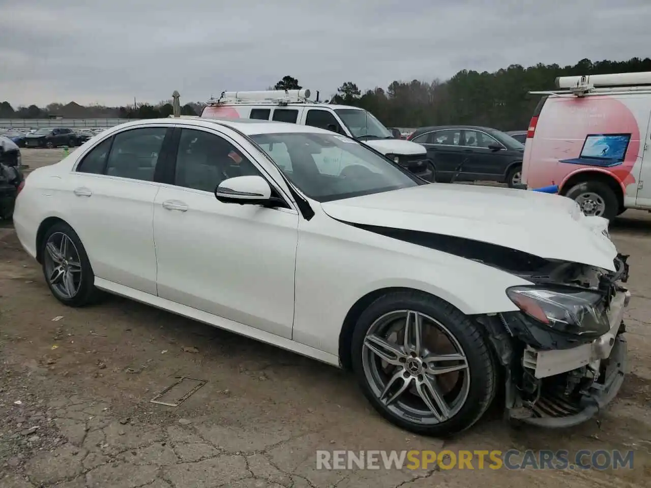 4 Photograph of a damaged car WDDZF4JB5KA641550 MERCEDES-BENZ E-CLASS 2019