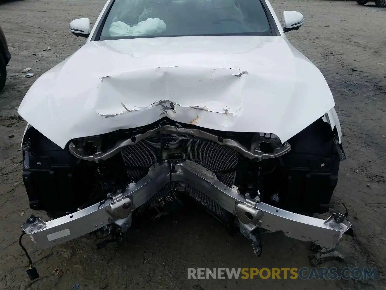 9 Photograph of a damaged car WDDZF4JB5KA680672 MERCEDES-BENZ E CLASS 2019