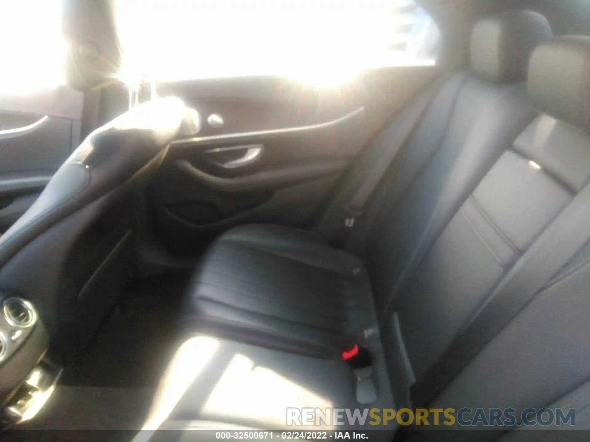 8 Photograph of a damaged car WDDZF4JB5KA682194 MERCEDES-BENZ E-CLASS 2019