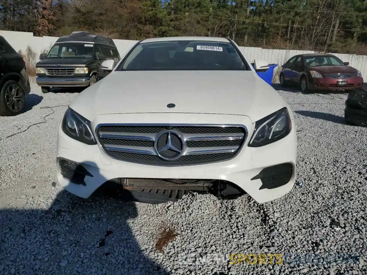 5 Photograph of a damaged car WDDZF4JB6KA489083 MERCEDES-BENZ E-CLASS 2019