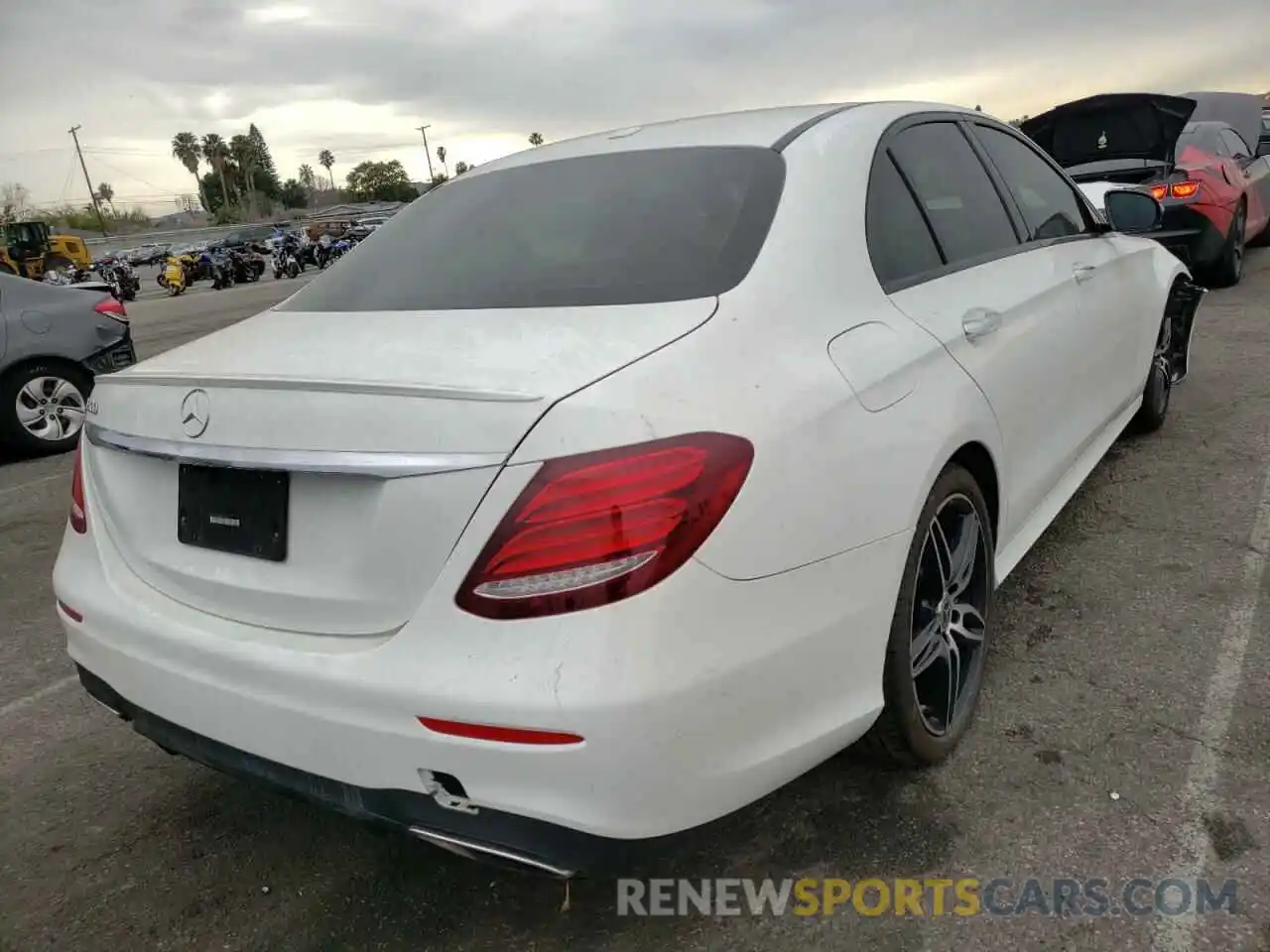 4 Photograph of a damaged car WDDZF4JB6KA505797 MERCEDES-BENZ E-CLASS 2019