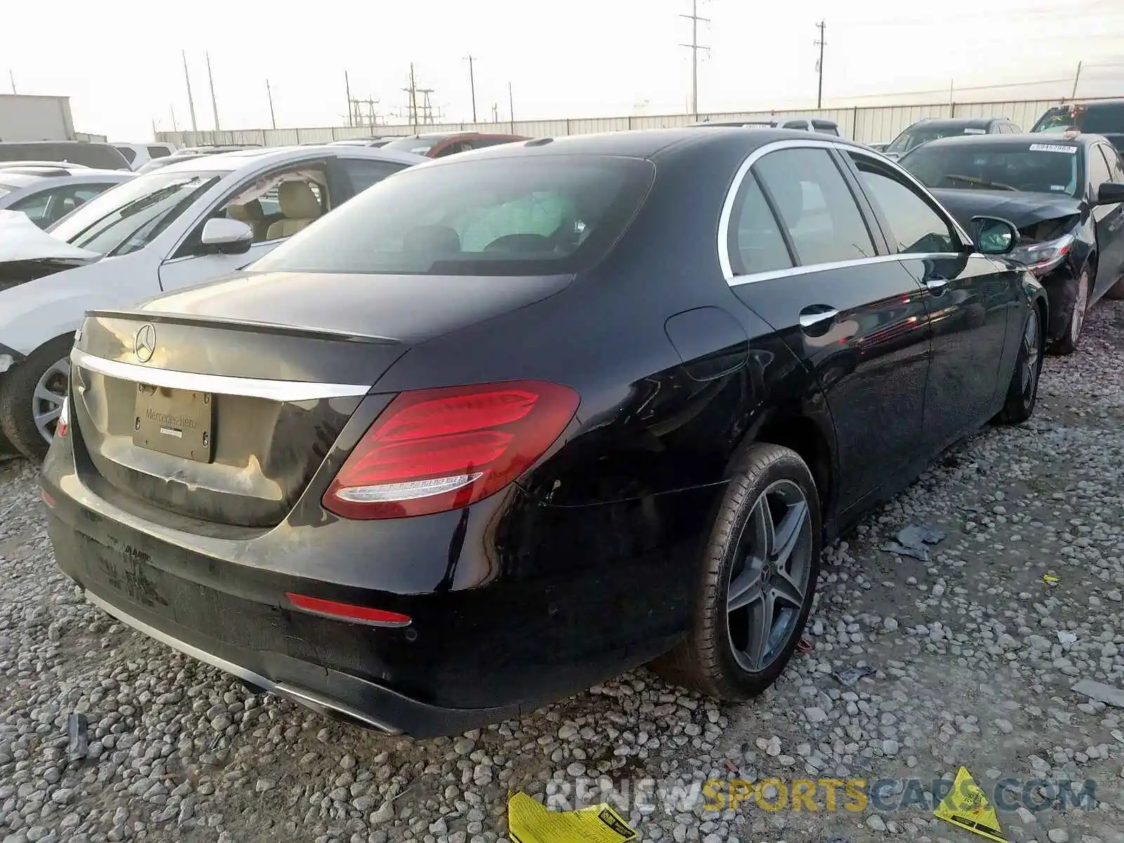 4 Photograph of a damaged car WDDZF4JB6KA515861 MERCEDES-BENZ E CLASS 2019