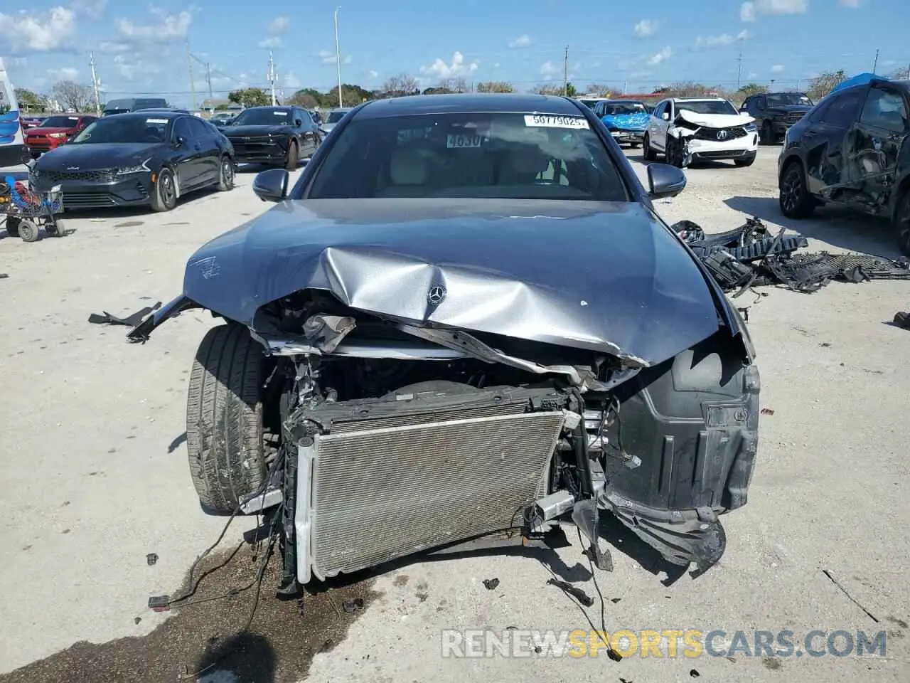 5 Photograph of a damaged car WDDZF4JB6KA516914 MERCEDES-BENZ E-CLASS 2019