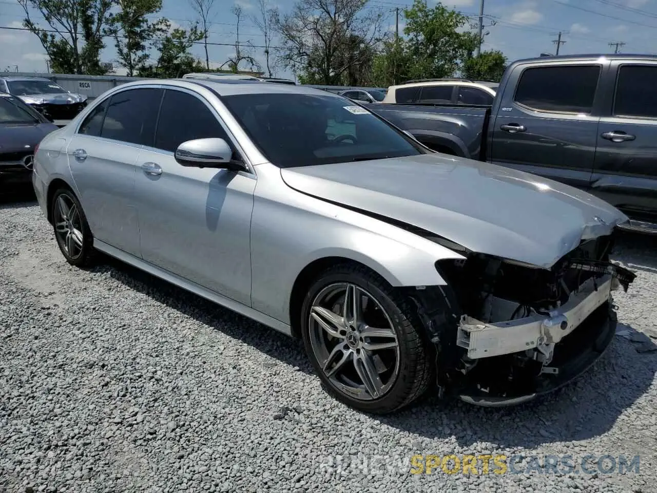 4 Photograph of a damaged car WDDZF4JB6KA526567 MERCEDES-BENZ E-CLASS 2019