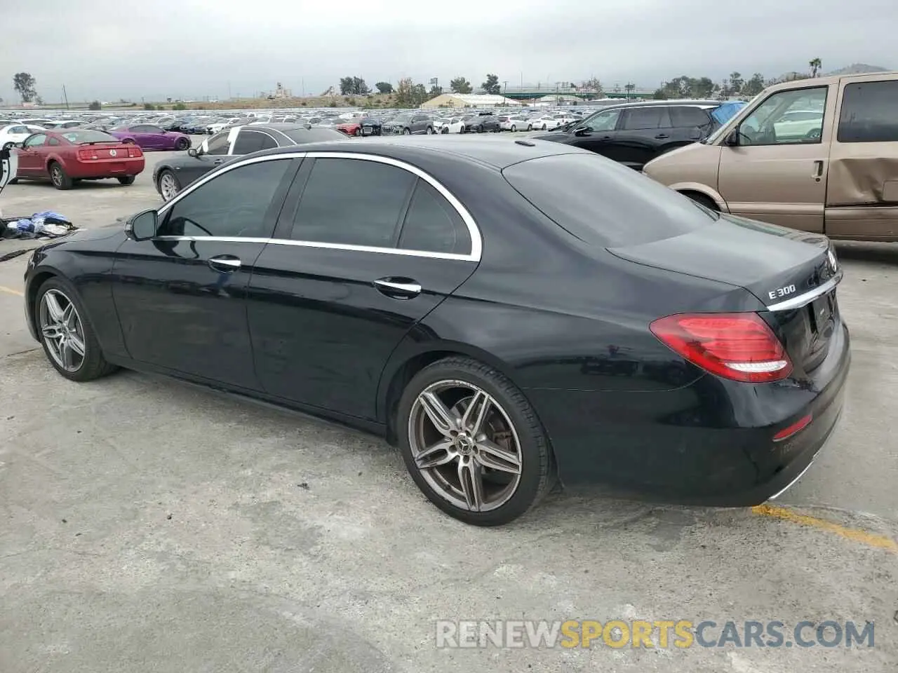 2 Photograph of a damaged car WDDZF4JB6KA559536 MERCEDES-BENZ E-CLASS 2019