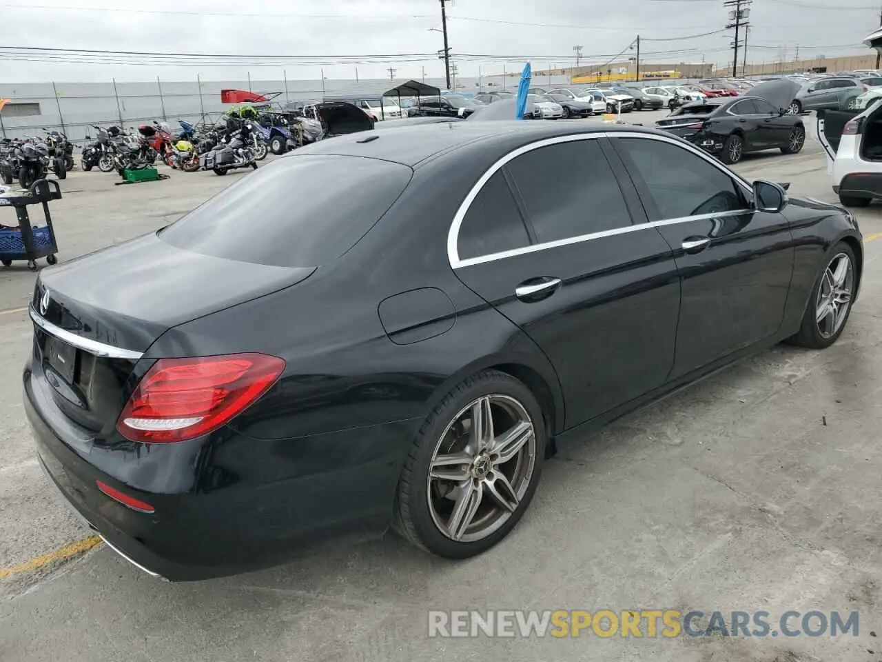 3 Photograph of a damaged car WDDZF4JB6KA559536 MERCEDES-BENZ E-CLASS 2019
