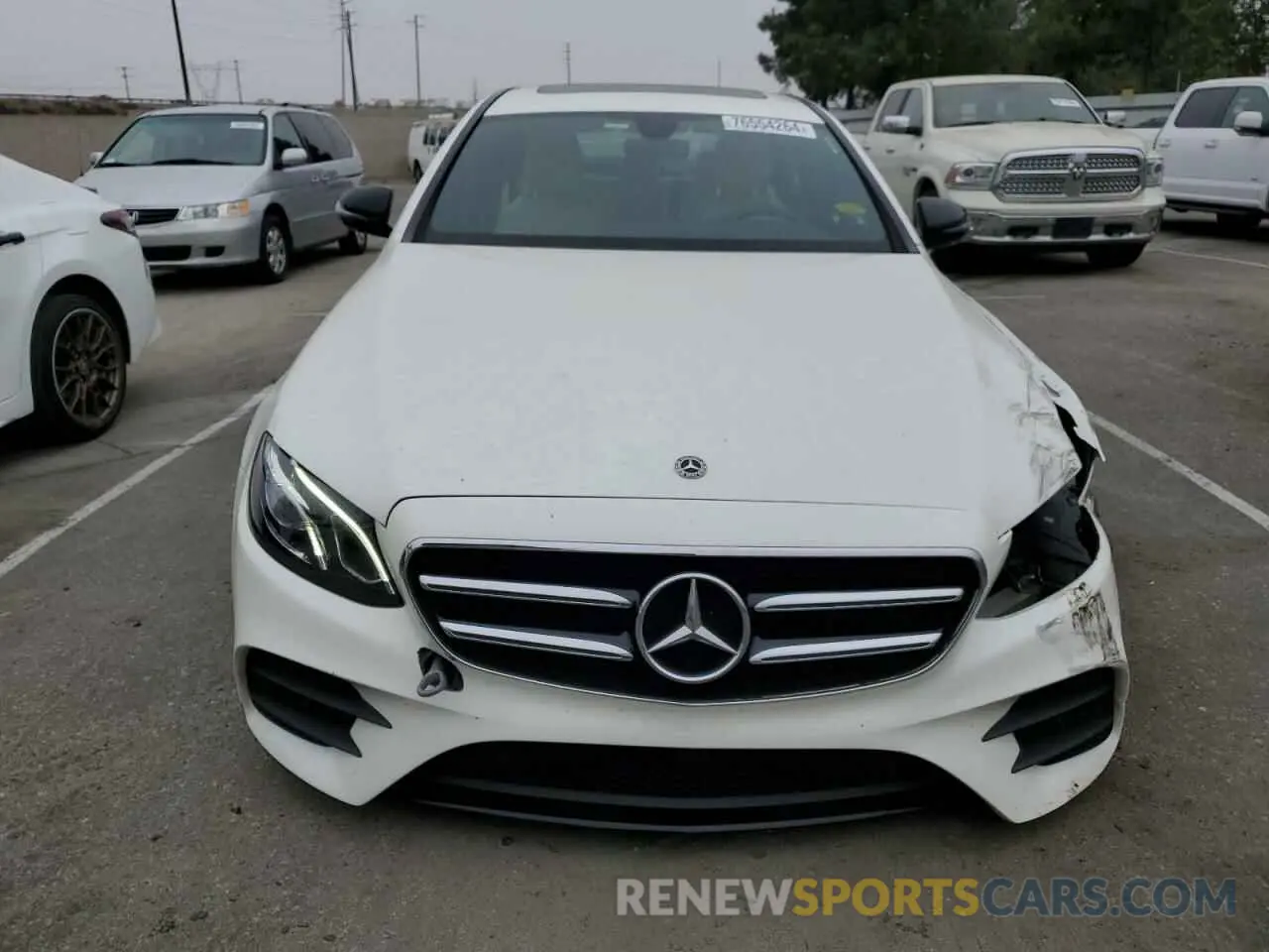 5 Photograph of a damaged car WDDZF4JB6KA571489 MERCEDES-BENZ E-CLASS 2019