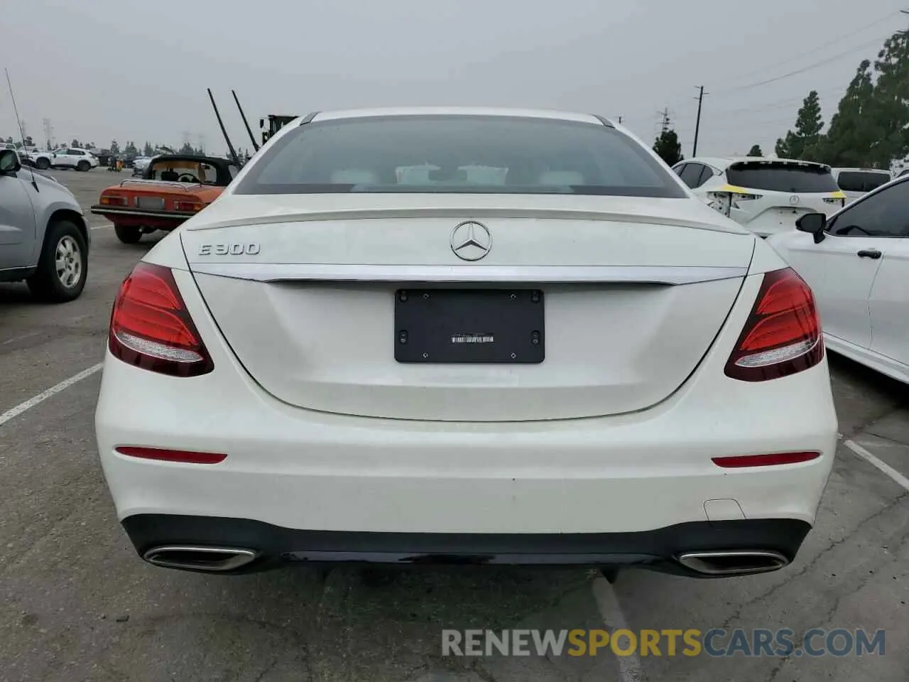 6 Photograph of a damaged car WDDZF4JB6KA571489 MERCEDES-BENZ E-CLASS 2019