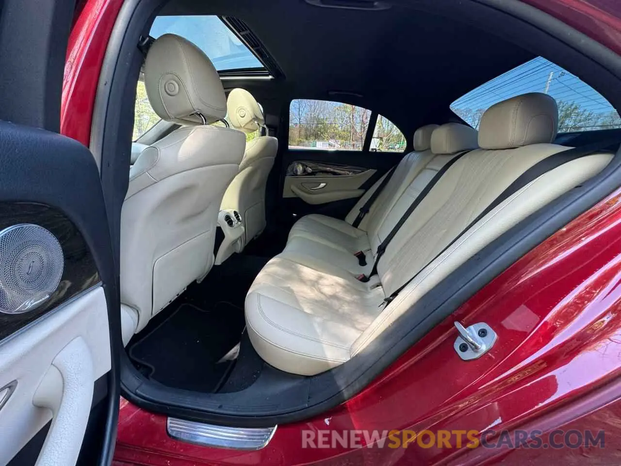 12 Photograph of a damaged car WDDZF4JB6KA617192 MERCEDES-BENZ E-CLASS 2019