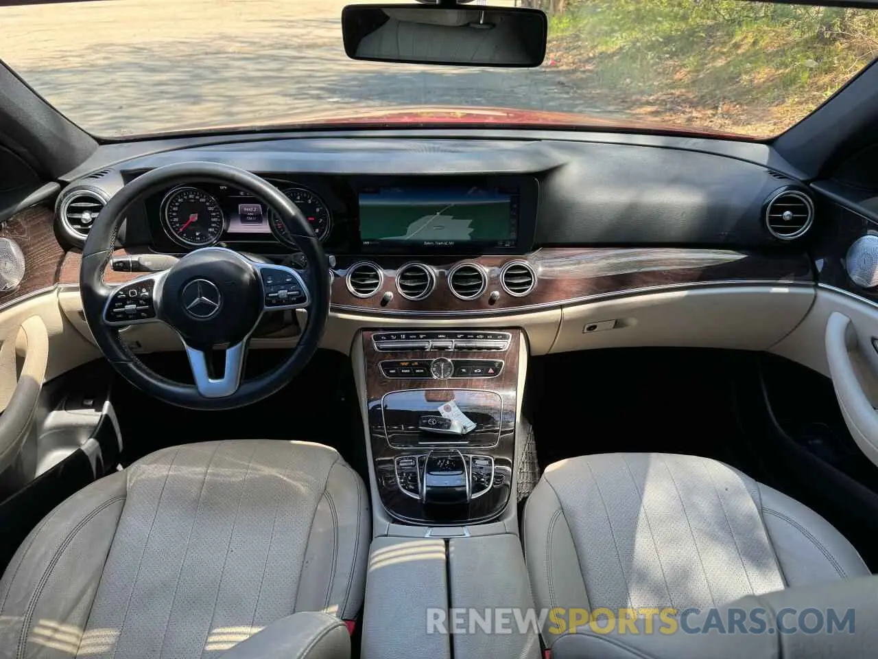 9 Photograph of a damaged car WDDZF4JB6KA617192 MERCEDES-BENZ E-CLASS 2019