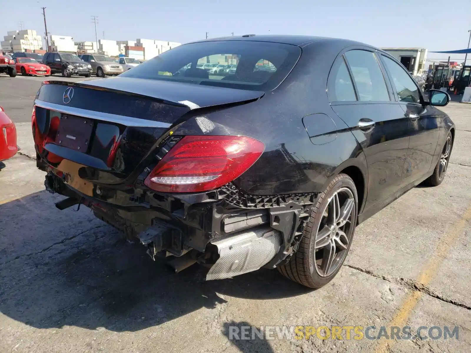 4 Photograph of a damaged car WDDZF4JB6KA627706 MERCEDES-BENZ E-CLASS 2019