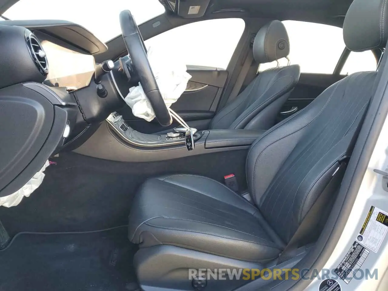 7 Photograph of a damaged car WDDZF4JB7KA529350 MERCEDES-BENZ E-CLASS 2019