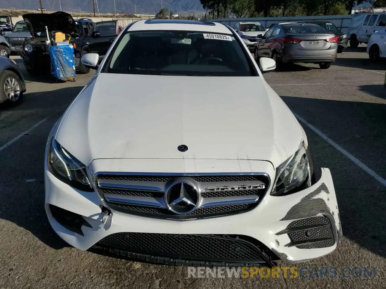 5 Photograph of a damaged car WDDZF4JB7KA639539 MERCEDES-BENZ E-CLASS 2019
