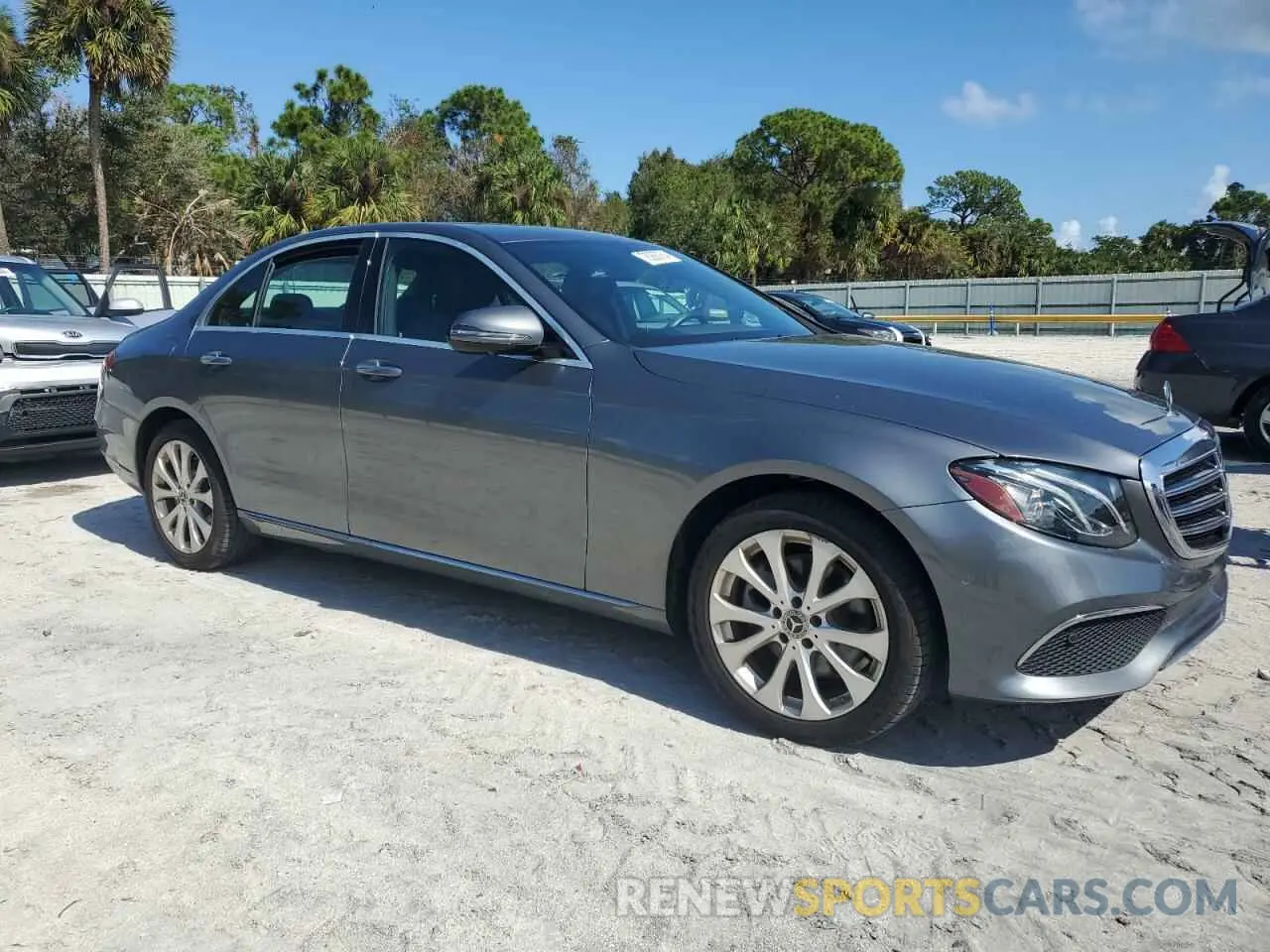 4 Photograph of a damaged car WDDZF4JB8KA502111 MERCEDES-BENZ E-CLASS 2019