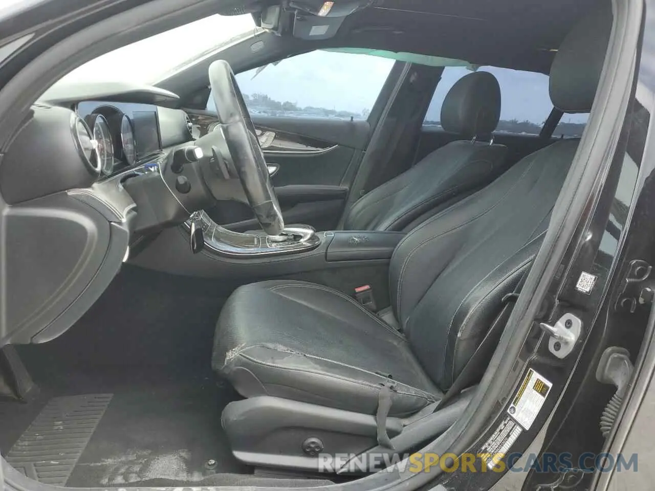 7 Photograph of a damaged car WDDZF4JB8KA515070 MERCEDES-BENZ E-CLASS 2019