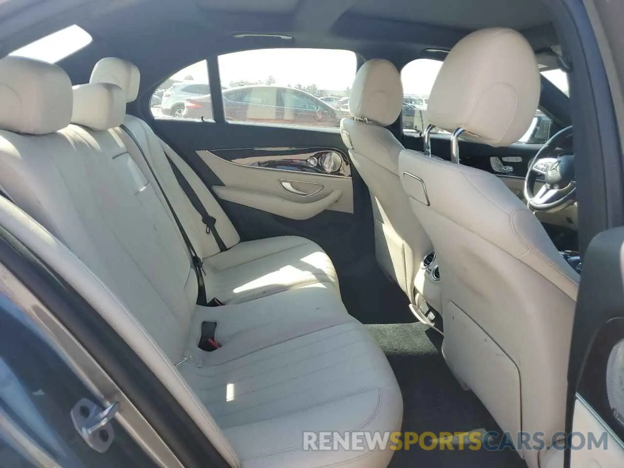 10 Photograph of a damaged car WDDZF4JB8KA605562 MERCEDES-BENZ E-CLASS 2019