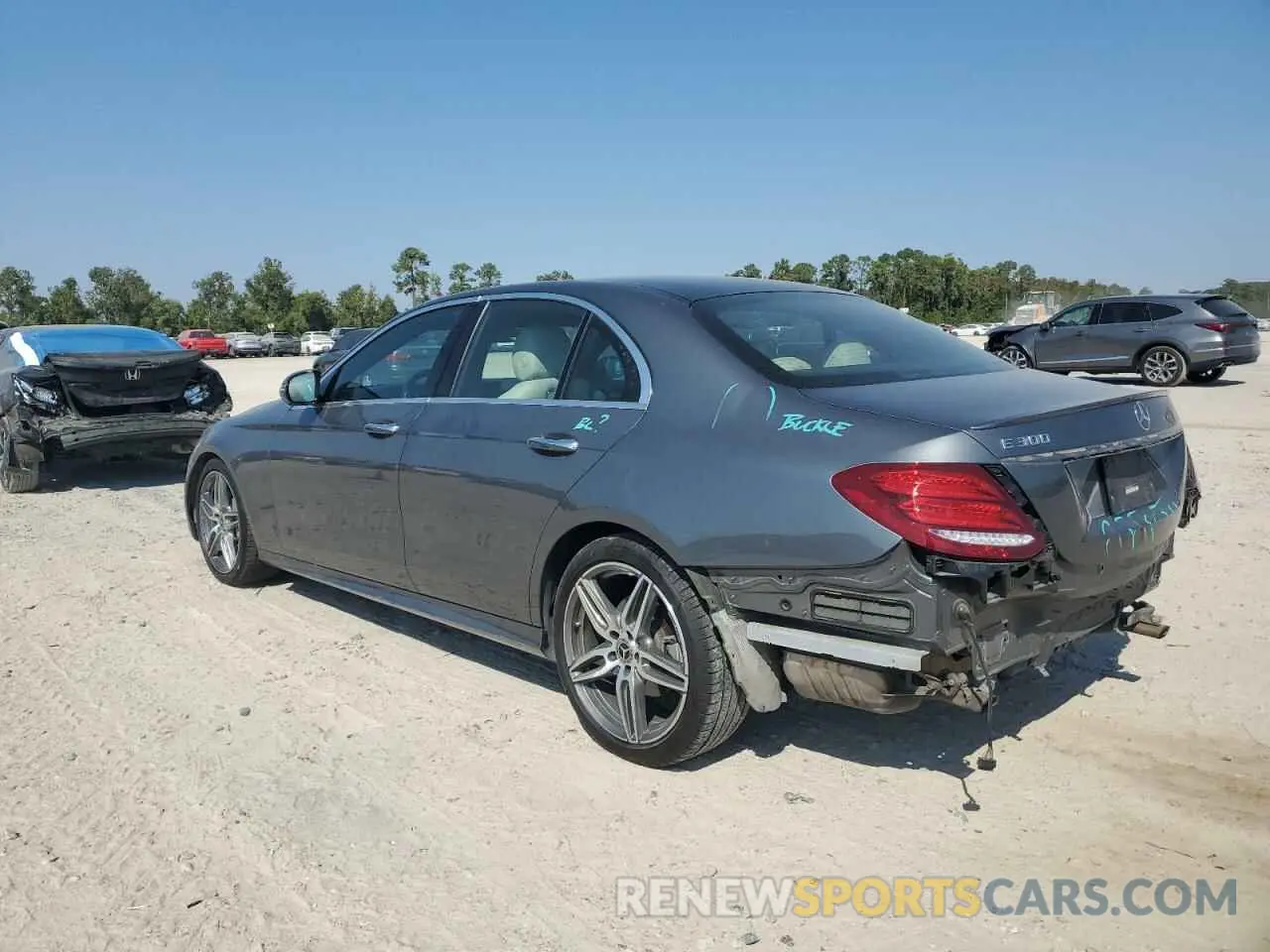 2 Photograph of a damaged car WDDZF4JB8KA605562 MERCEDES-BENZ E-CLASS 2019