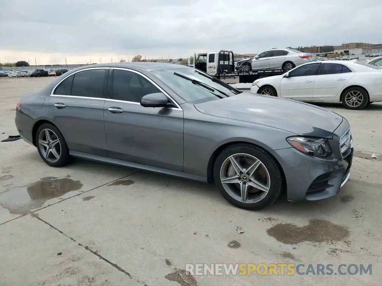 4 Photograph of a damaged car WDDZF4JB9KA526496 MERCEDES-BENZ E-CLASS 2019