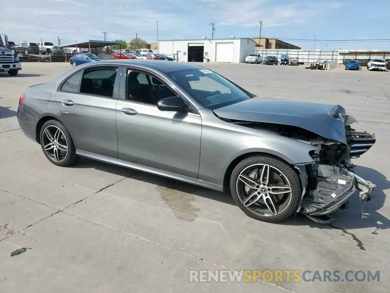 4 Photograph of a damaged car WDDZF4JB9KA528927 MERCEDES-BENZ E-CLASS 2019