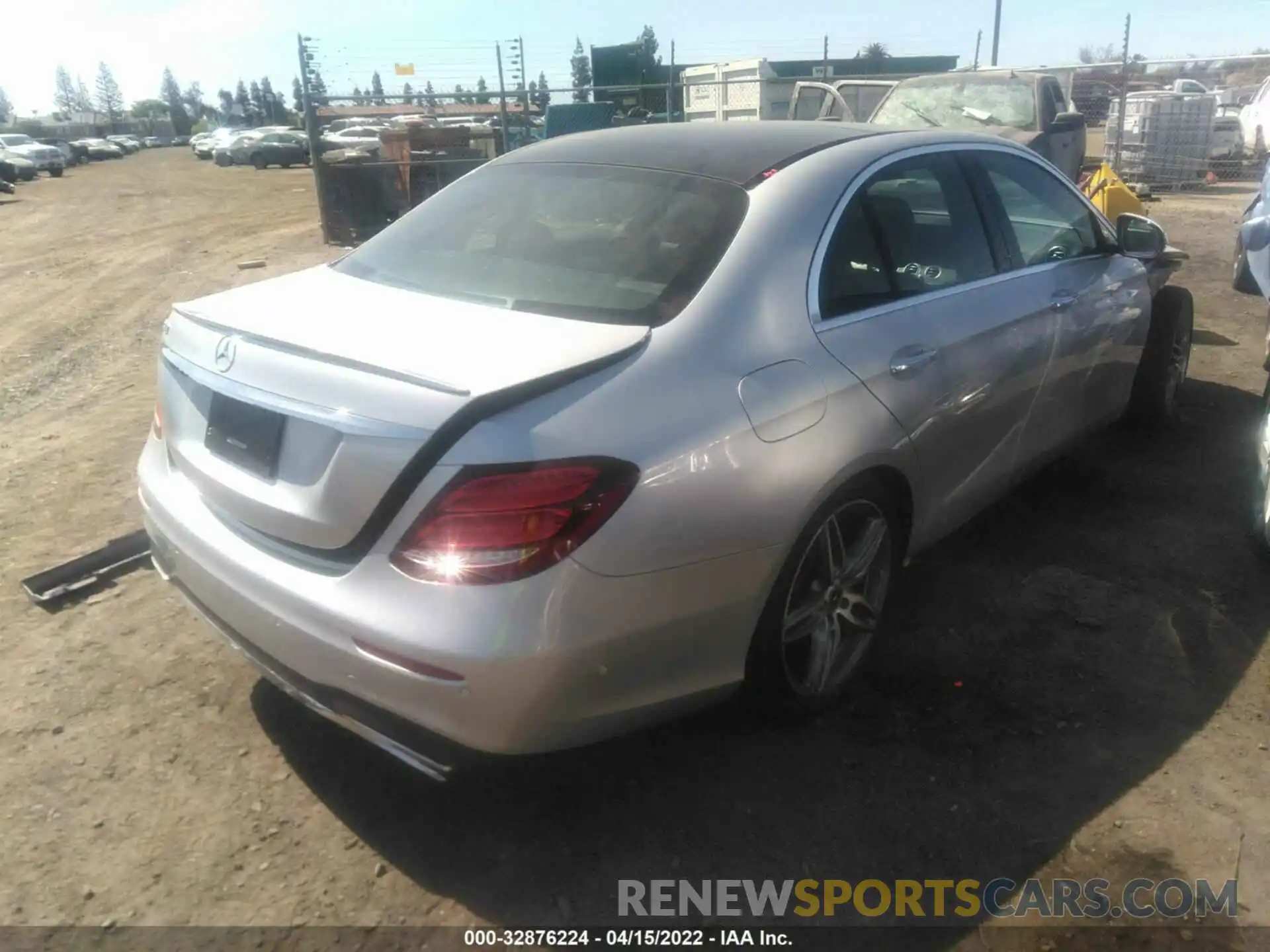 4 Photograph of a damaged car WDDZF4JB9KA574662 MERCEDES-BENZ E-CLASS 2019