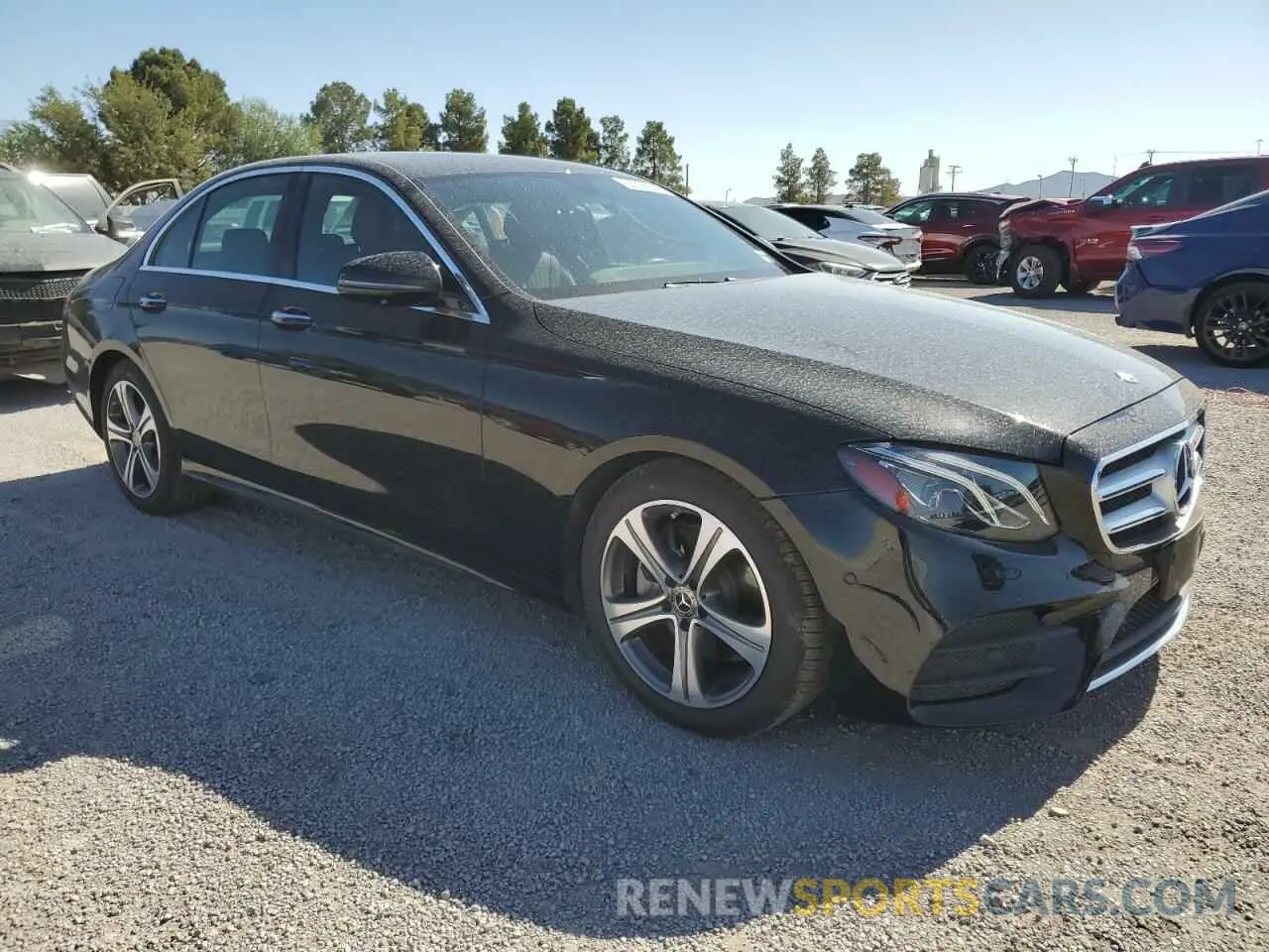 4 Photograph of a damaged car WDDZF4JBXKA528418 MERCEDES-BENZ E-CLASS 2019