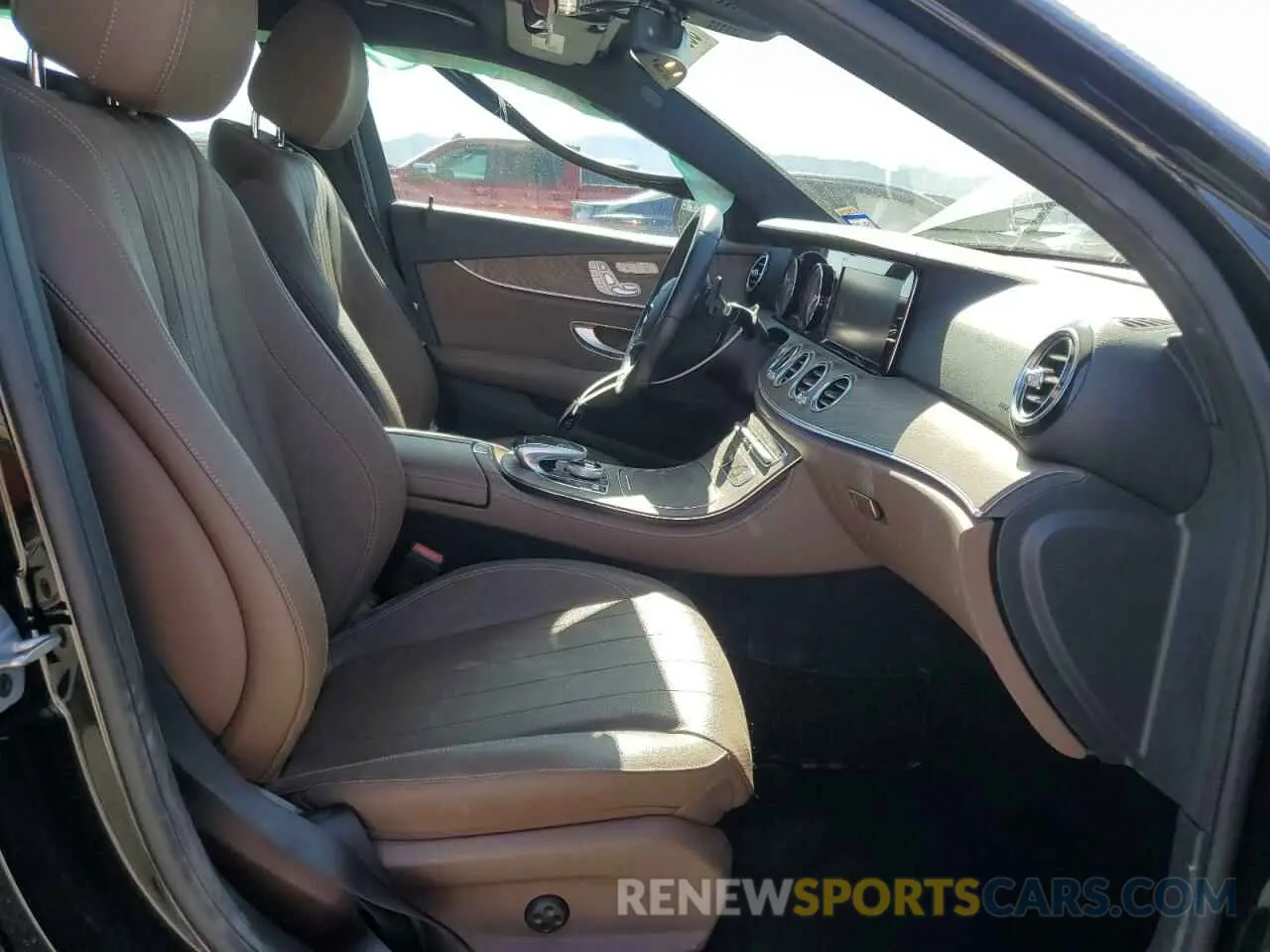 7 Photograph of a damaged car WDDZF4JBXKA528418 MERCEDES-BENZ E-CLASS 2019