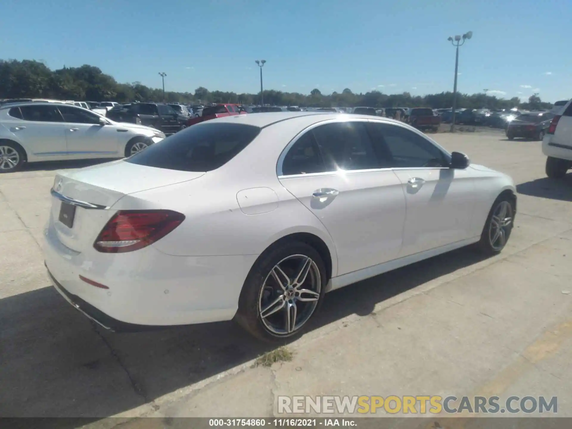 4 Photograph of a damaged car WDDZF4JBXKA546739 MERCEDES-BENZ E-CLASS 2019