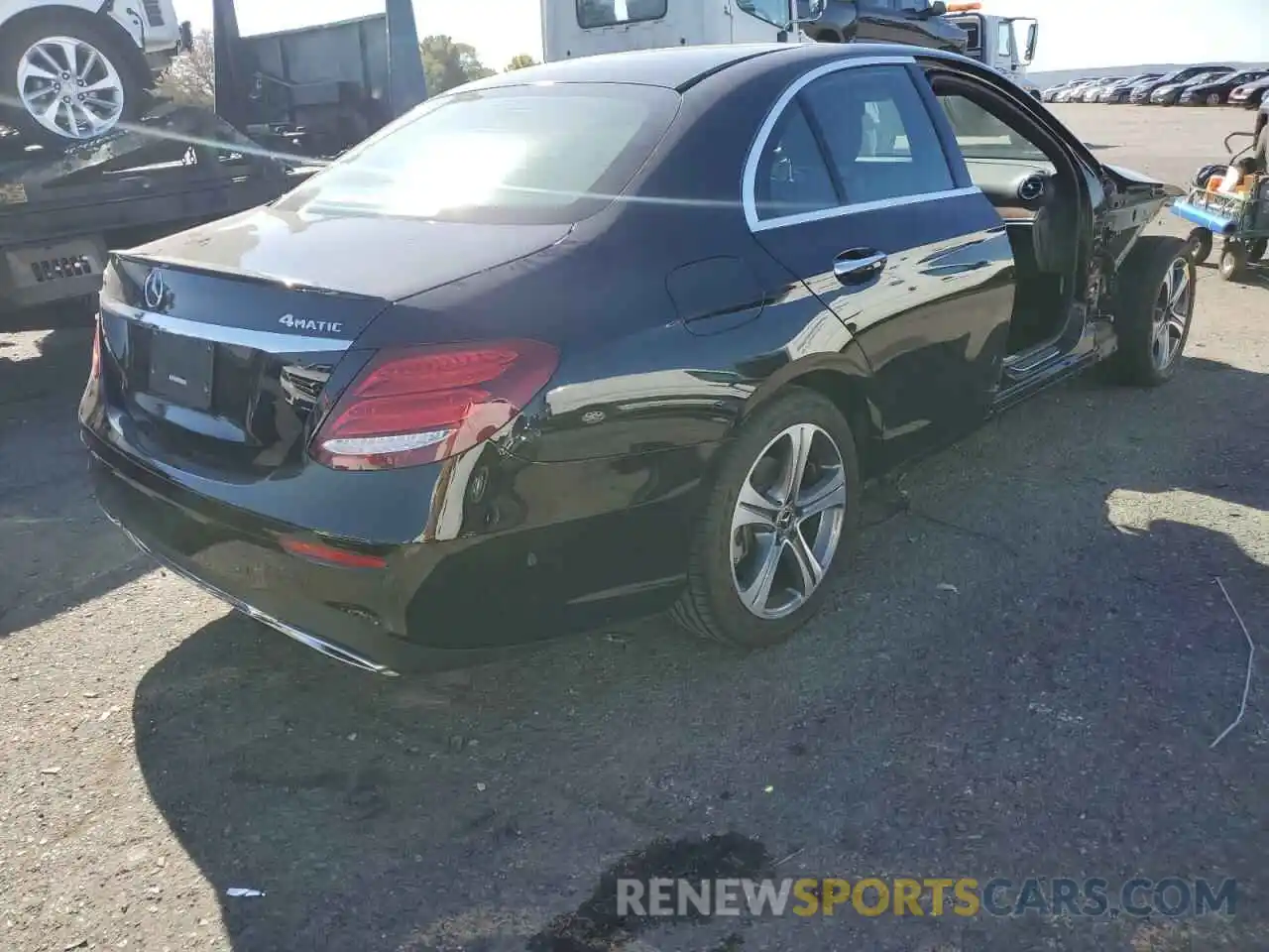 4 Photograph of a damaged car WDDZF4KB0KA532945 MERCEDES-BENZ E-CLASS 2019