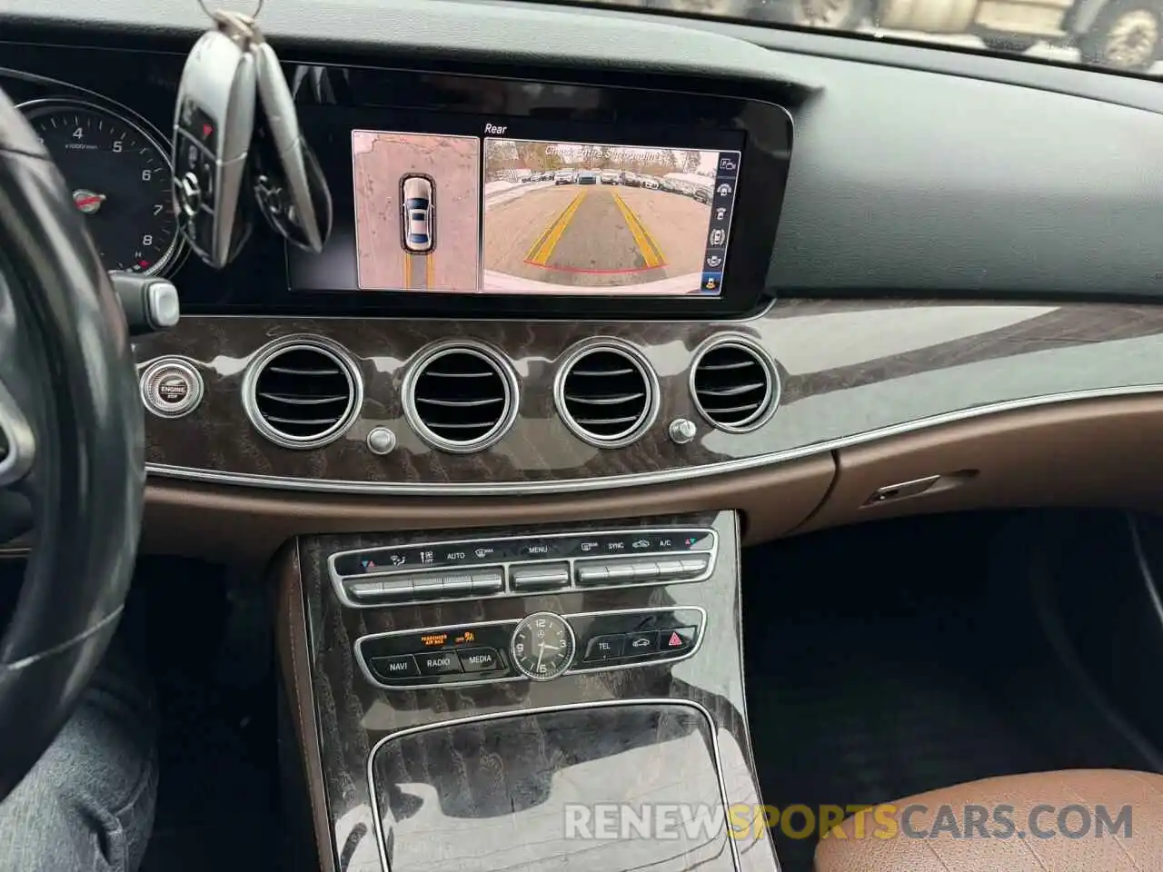 10 Photograph of a damaged car WDDZF4KB2KA555224 MERCEDES-BENZ E-CLASS 2019