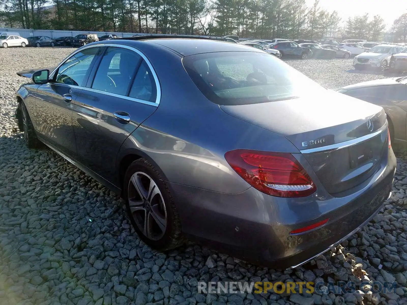 3 Photograph of a damaged car WDDZF4KB2KA588286 MERCEDES-BENZ E CLASS 2019