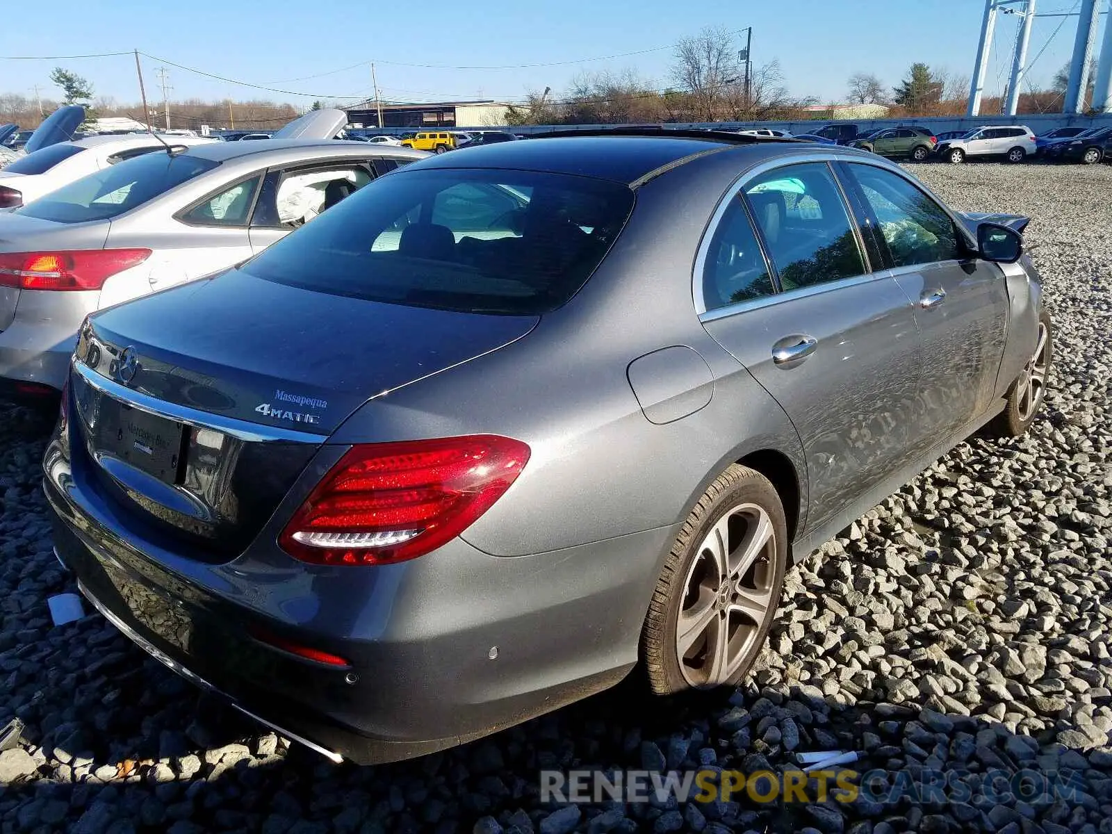 4 Photograph of a damaged car WDDZF4KB2KA588286 MERCEDES-BENZ E CLASS 2019