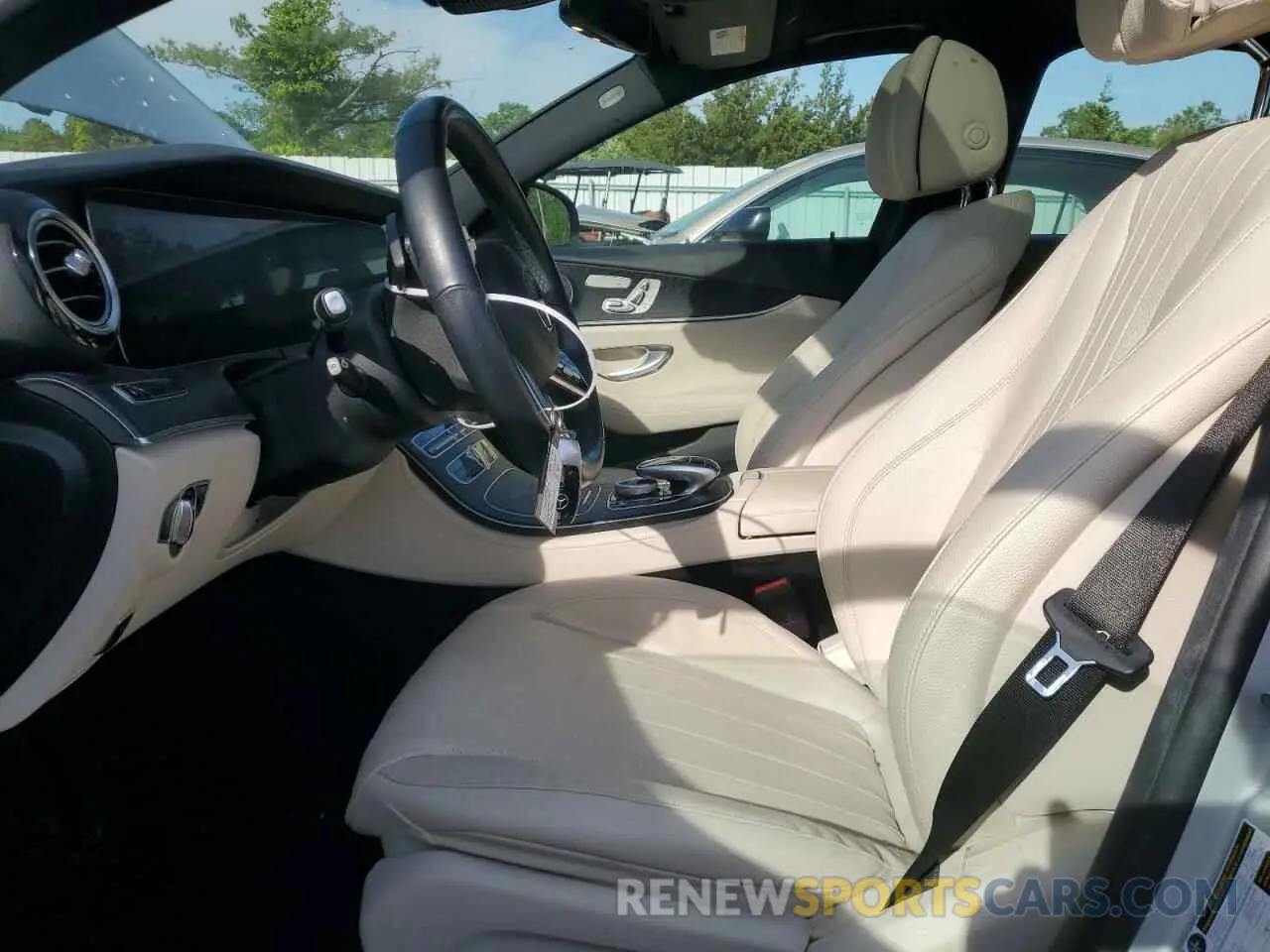 7 Photograph of a damaged car WDDZF4KB2KA596033 MERCEDES-BENZ E-CLASS 2019