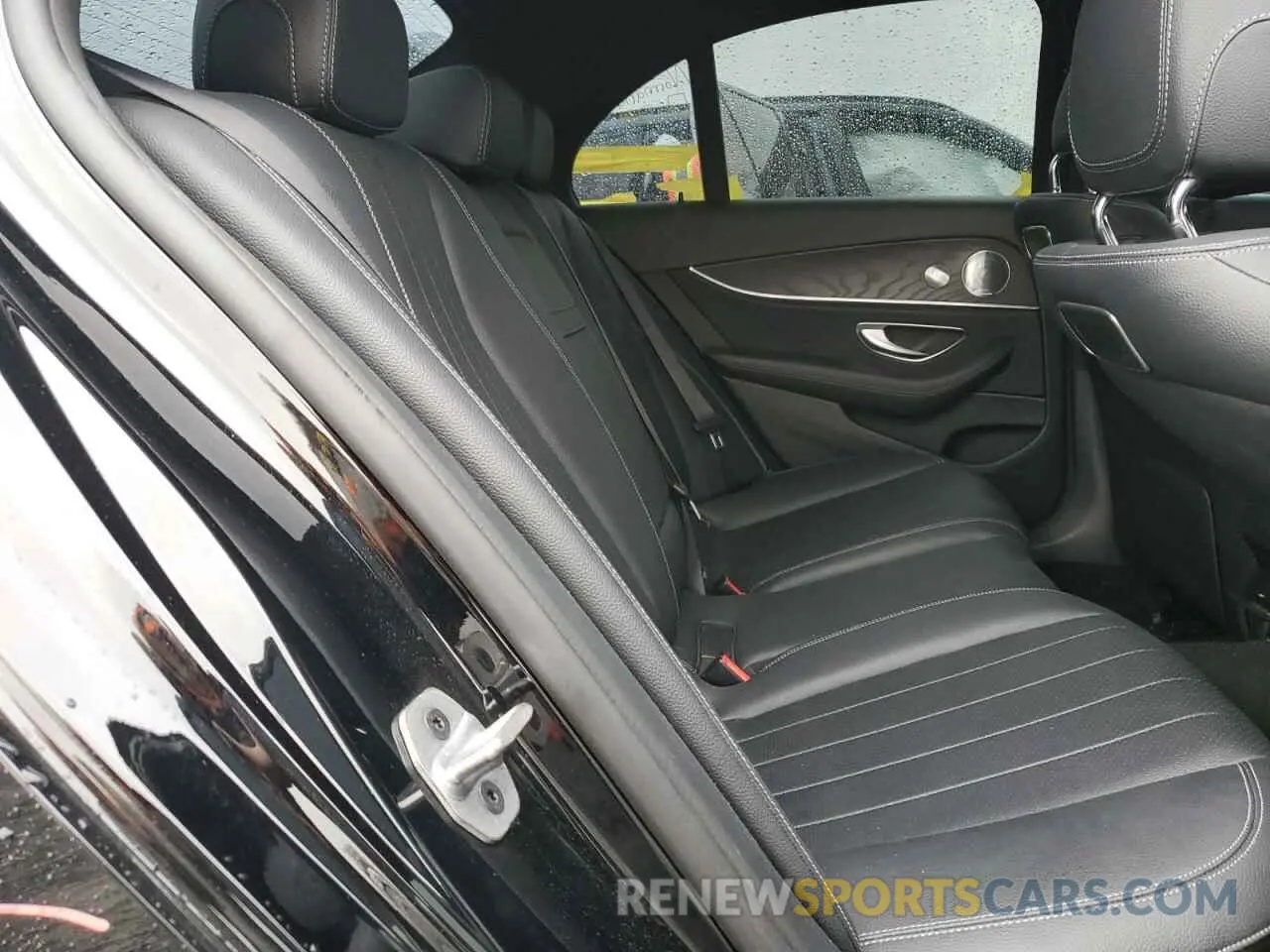 10 Photograph of a damaged car WDDZF4KB2KA679042 MERCEDES-BENZ E-CLASS 2019