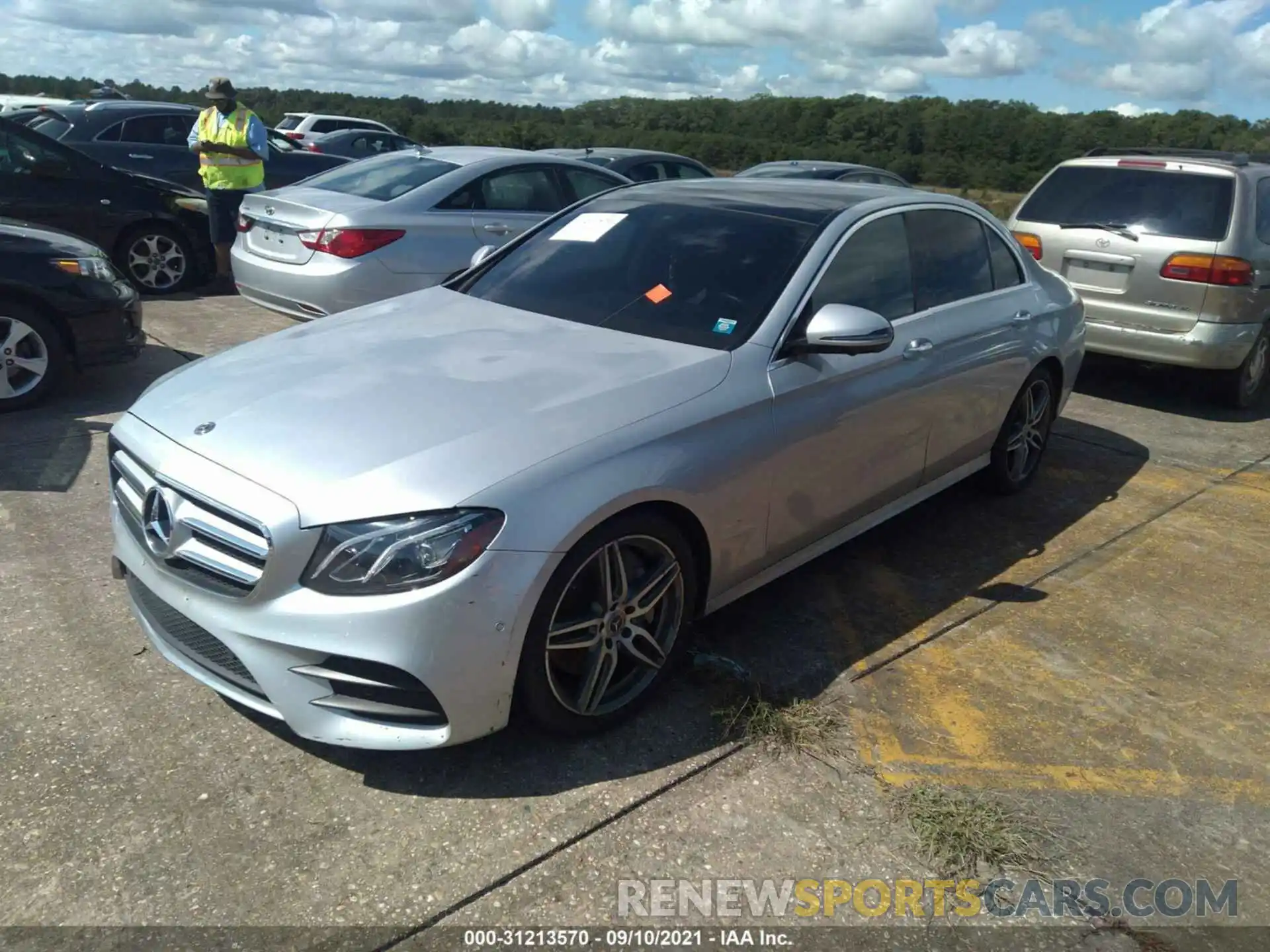 2 Photograph of a damaged car WDDZF4KB3KA628486 MERCEDES-BENZ E-CLASS 2019