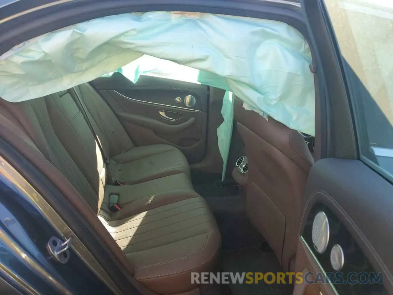 10 Photograph of a damaged car WDDZF4KB4KA546315 MERCEDES-BENZ E-CLASS 2019
