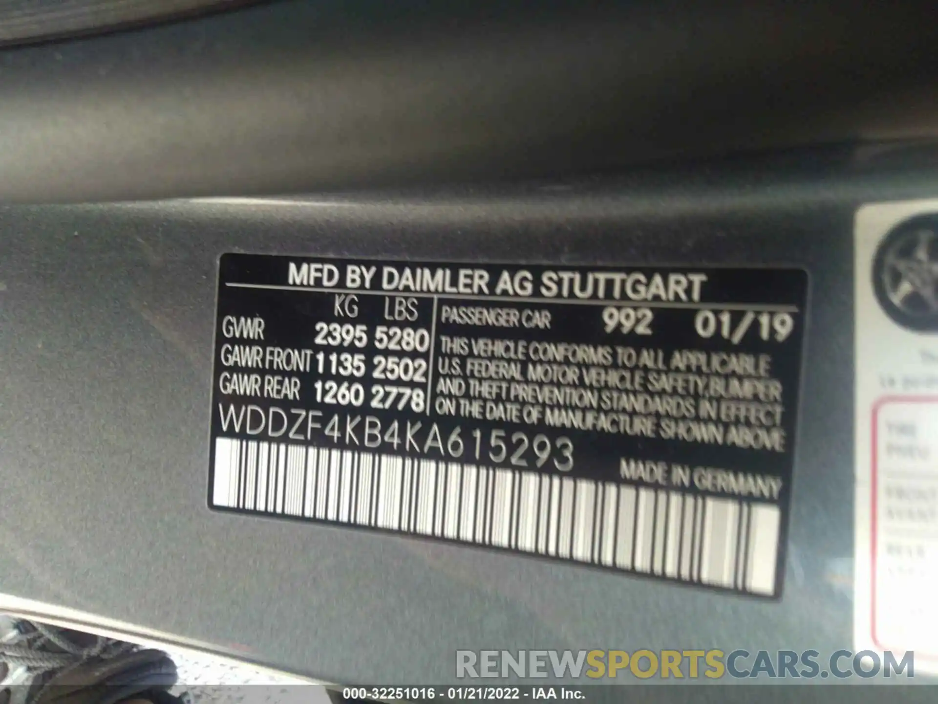 9 Photograph of a damaged car WDDZF4KB4KA615293 MERCEDES-BENZ E-CLASS 2019