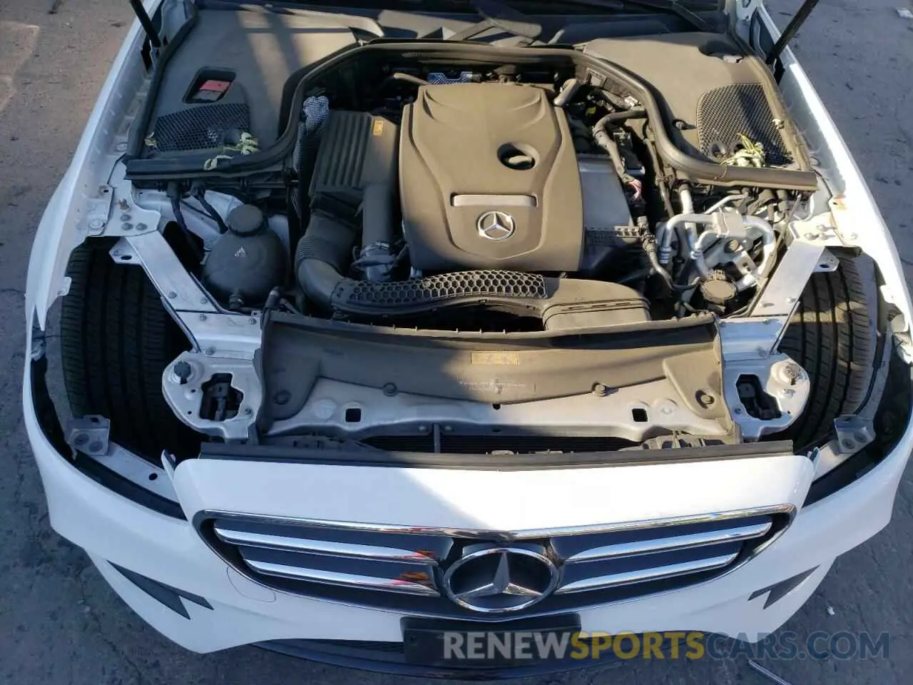 11 Photograph of a damaged car WDDZF4KB4KA618985 MERCEDES-BENZ E-CLASS 2019