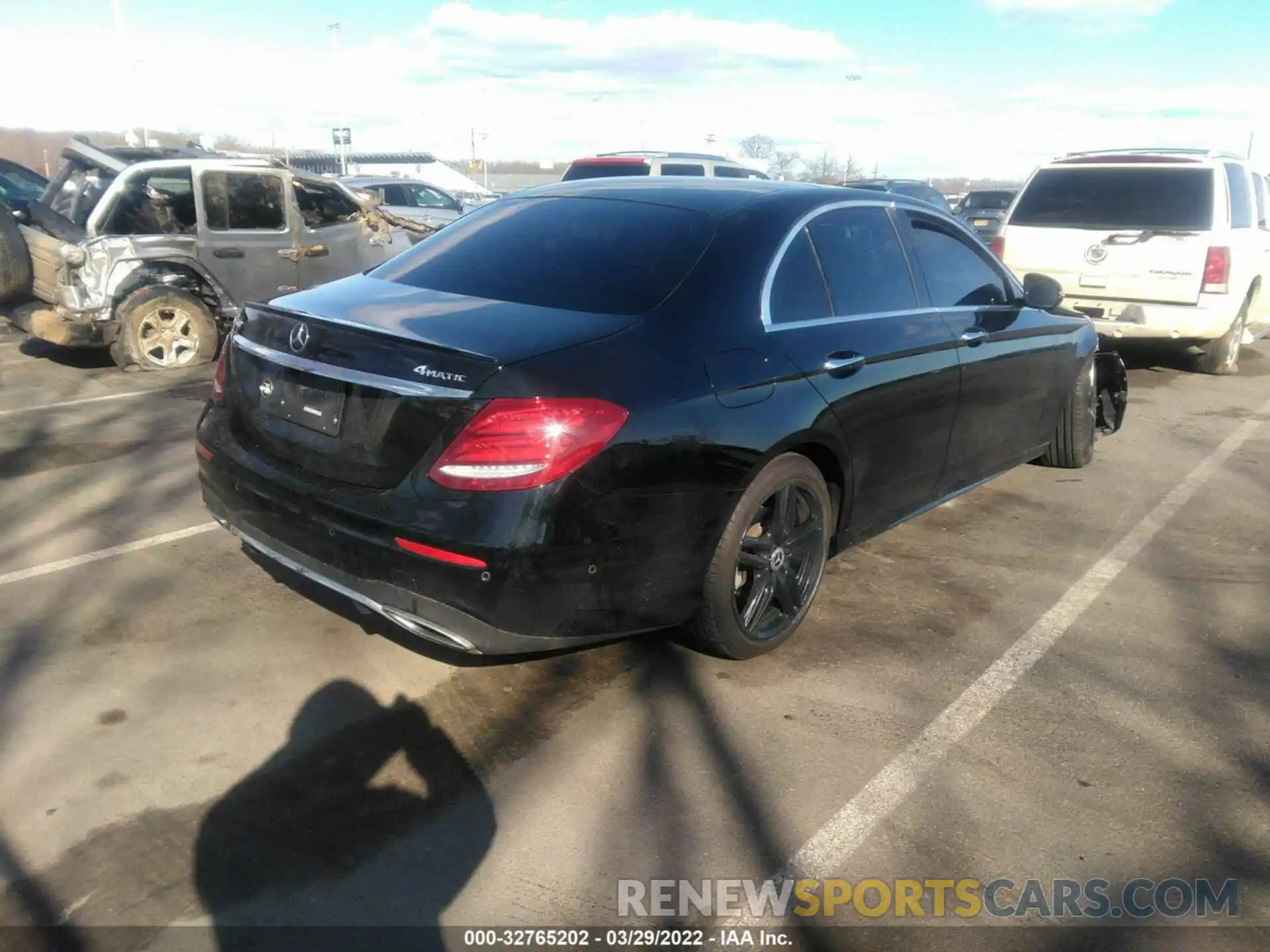 4 Photograph of a damaged car WDDZF4KB4KA637276 MERCEDES-BENZ E-CLASS 2019